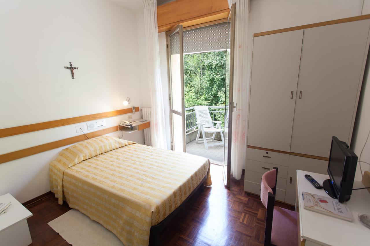Hotel Rossini Tabiano Terme Exterior photo